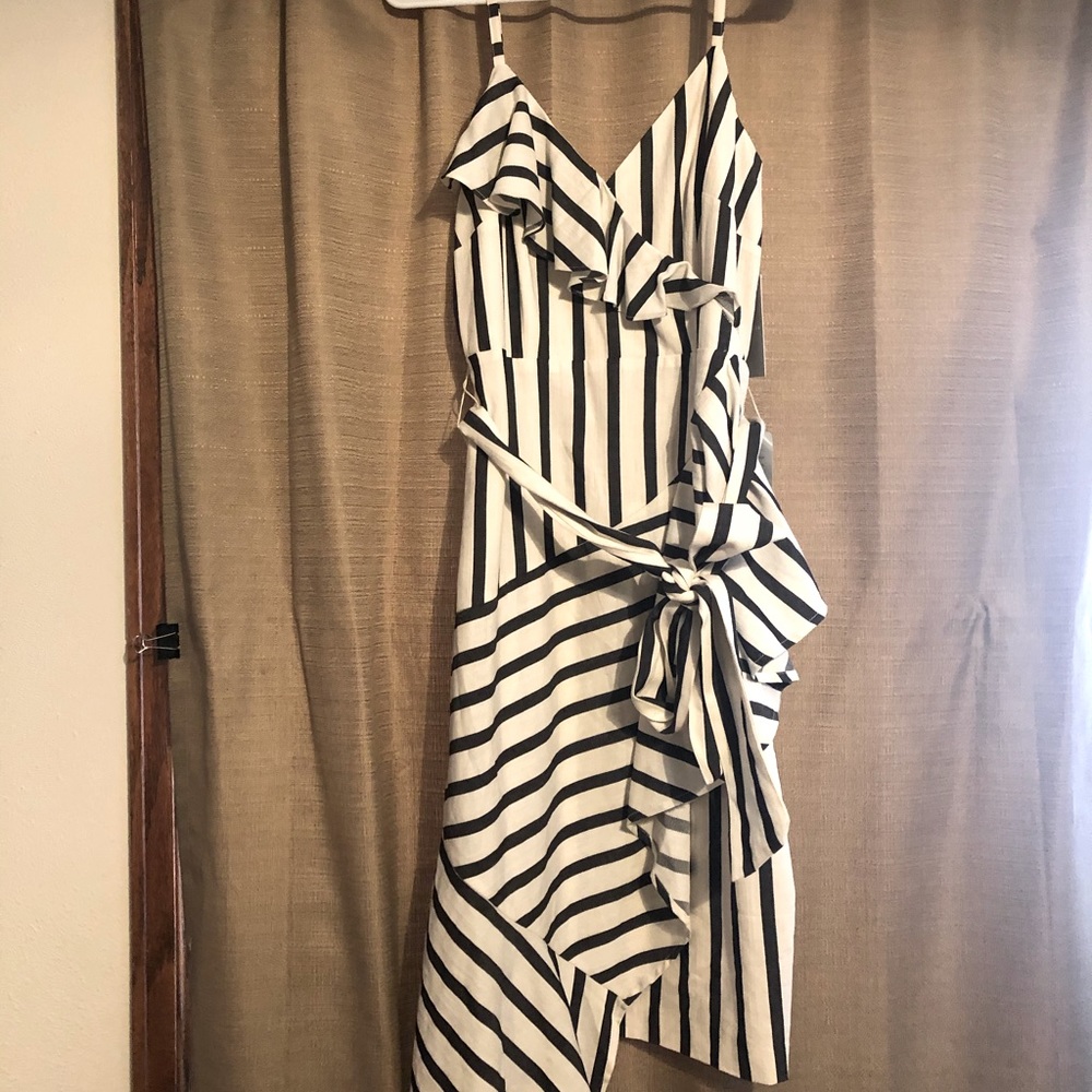 Women’s dress size 6 Chelsea 28 NWT